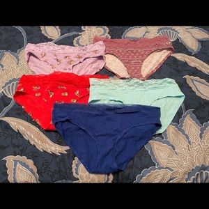 Victoria Secret Panties size L Set